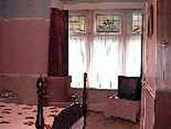 Alvera Court hotel&nbsp;bedroom