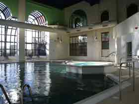 Crowne Plaza Hotel Swimming Pool 