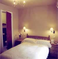 Meridiana Hotel bedroom