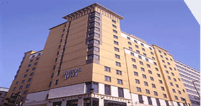 Photograph Jurys Inn Croydon, London Hotel exterior