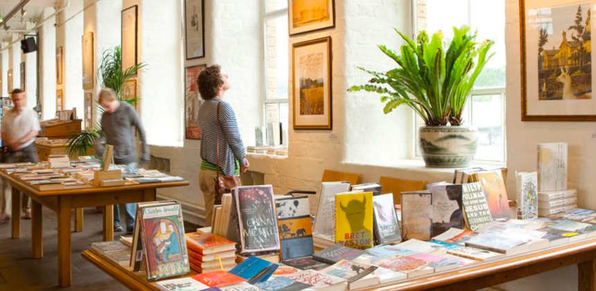 Book Shop Salts Mill, Salaire