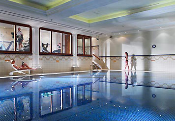 Marriott hotel pool Leeds.