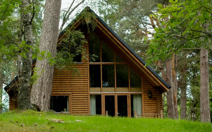 Macdonald Woodland Lodges