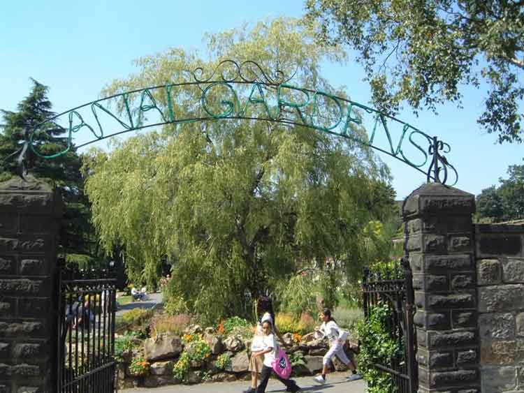 Main Entrance Canal Gardens